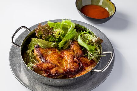 Цыпленок с соусом чипотле