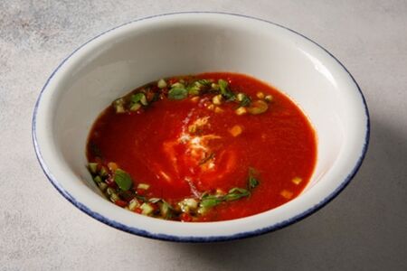 Гаспачо со страчателлой и оливковым маслом