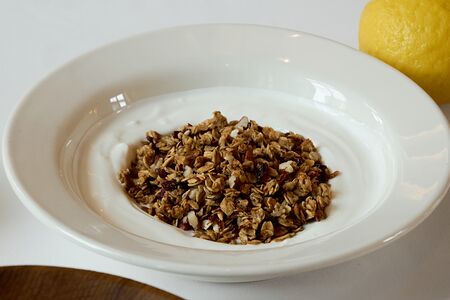 Гранола с греческим йогуртом