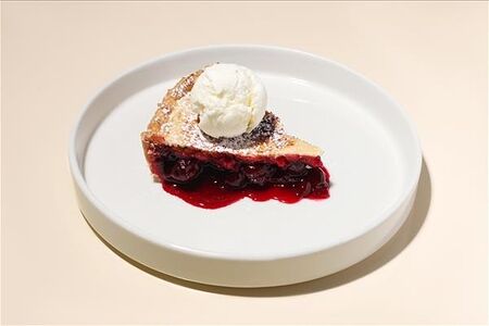 *Вишневый пирог