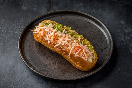 Хот-дог с крабом