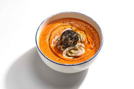 Веллютата аль помодоро, каламаро э оригано