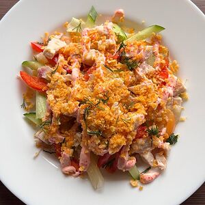 Салат с копченой курицей 