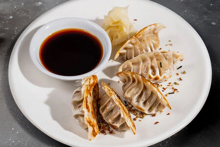 Гедза с креветками и грибами шиитаке 