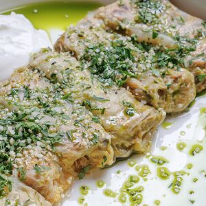 Հավի մսով տոլմա չինական կաղամբով