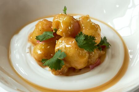 Попкорн из креветок с соусом сладкий чили