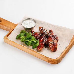 Крылья Баффало с соусом тартар