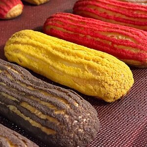 Эклер Фисташковый