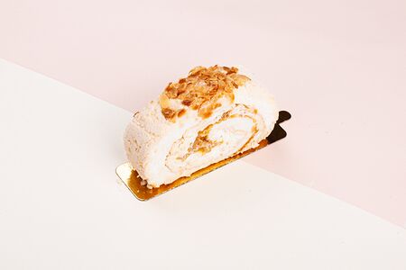 Меренговый рулет манго