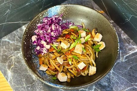 Вок с курицей