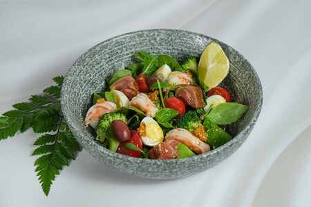 Салат с морепродуктами