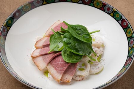 Грудинка из конины с клёцками