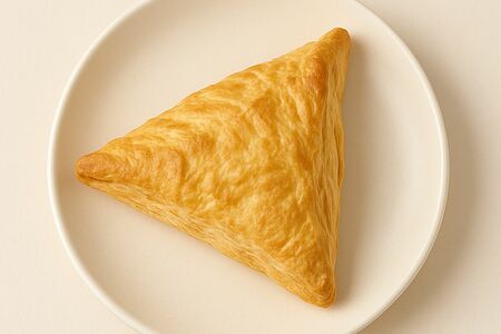 Слойка с сыром и ветчиной