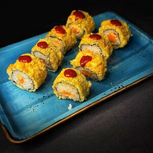 Маки жареный с лососем 