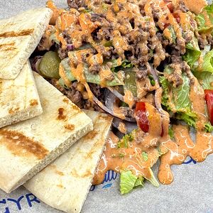 Салат с бифтеки 