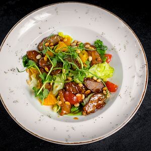 Салат с утиной грудкой