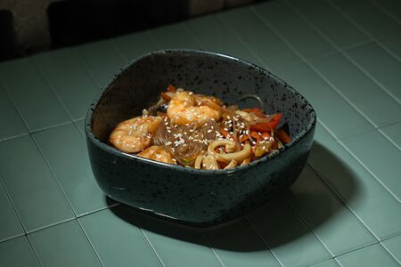 Фунчоза с морепродуктами