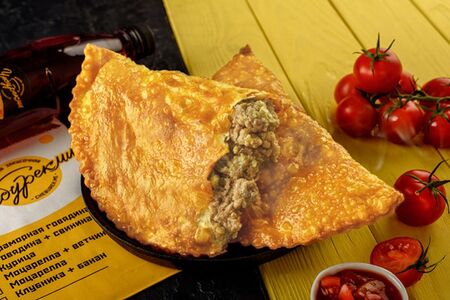 Чебурек с говядиной и свининой
