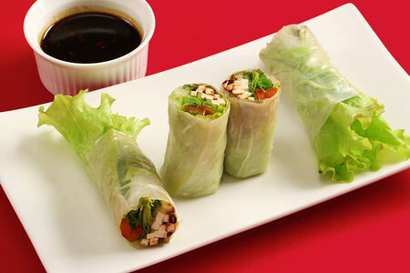 Спринг-ролл с тофу и овощами