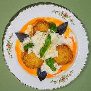 Цукини, страчателла и томаты из печи