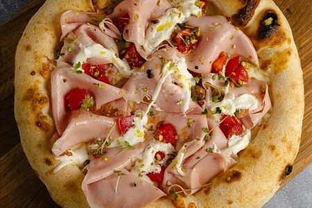 Мортаделла со страчателлой