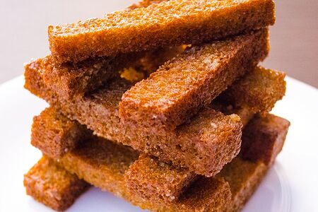 Гренки чесночные