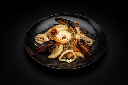 Лапша Харусаме с  морепродуктами 