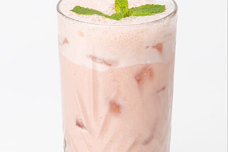 Коктейль клубничный смузи 