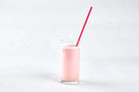 Молочный коктейль Клубника