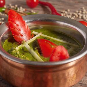 Панир Масала в шпинатном карри соусе