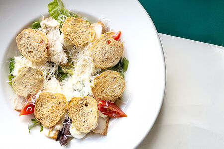 Салат Аля Цезарь