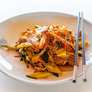 Рулька с огурцом