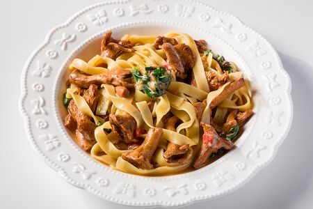 Фетучини с лисичками