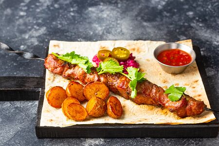 Шашлык из cвинoй шеи