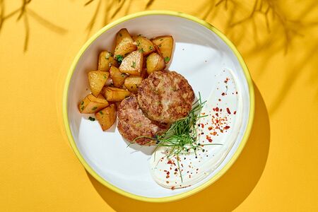 Котлетки из индейки с картофелем с чесночком и зеленью