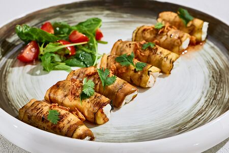 Рулетики из баклажанов с сырной начинкой 