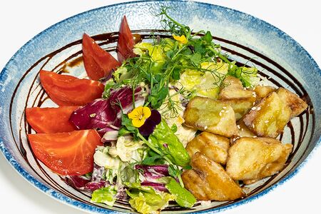 Салат с хрустящими баклажанами