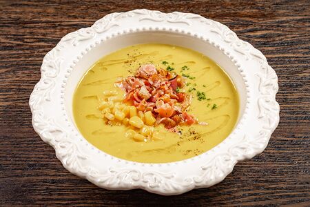 Кукурузный суп с беконом