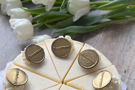 Три шоколада