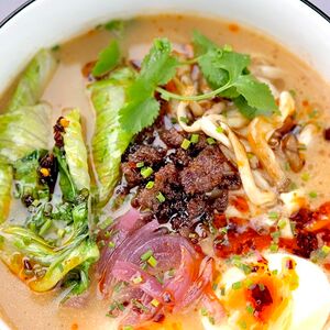 Рамен с криспи-говядиной