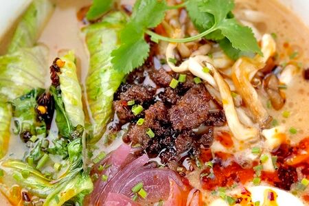 Рамен с криспи-говядиной