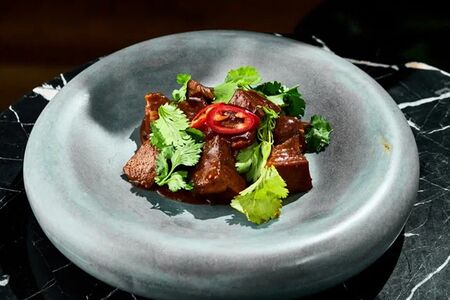 Язык говяжий в соусе Демиглас