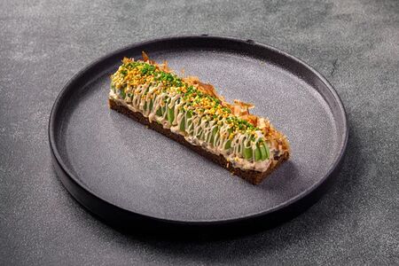 Тост с угрем