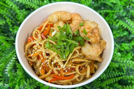 Удон с креветкой терияки