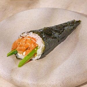 Темаки с лососем