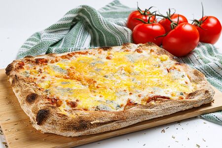 Римская пицца 4 сыра