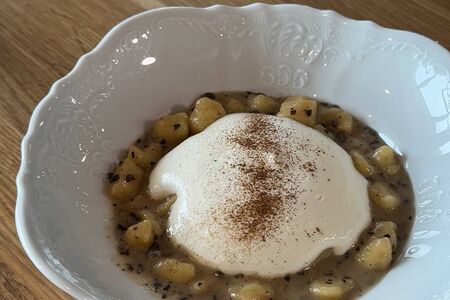 Ньокки из запеченного картофеля с муссом из белых грибов и пармезана