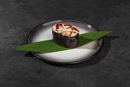 Гункан с угрём