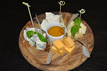 Сырное ассорти