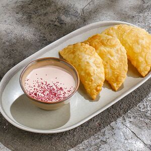 Мини-чебуреки с бараниной и тархуном